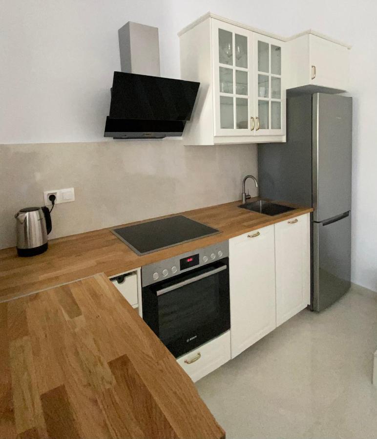 Irini Apartment 卡尼奥提 外观 照片